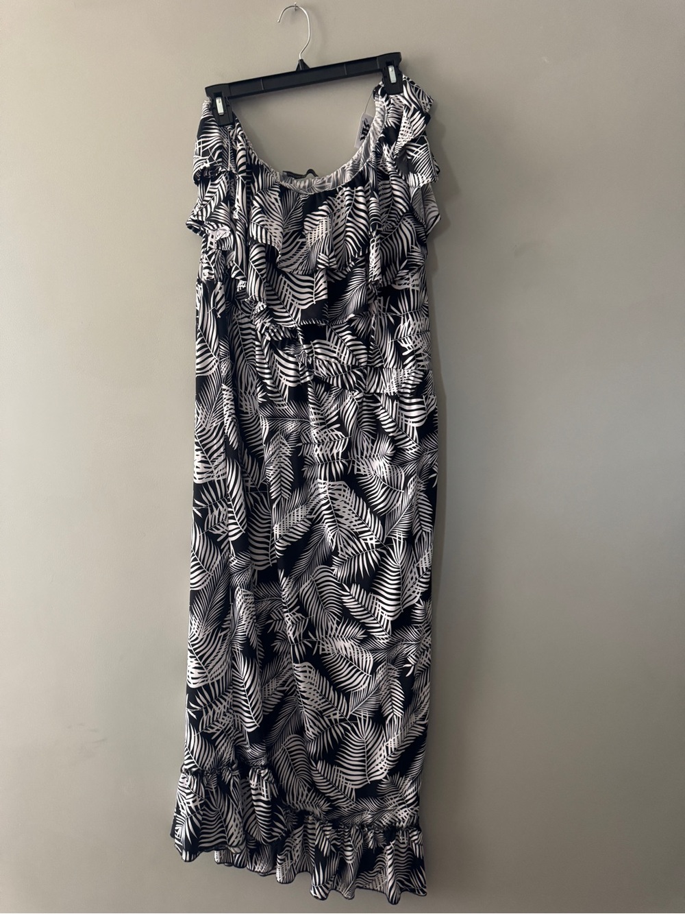 Signature Collection | one shoulder Black & White Leaf Print Maxi Dress | 1X